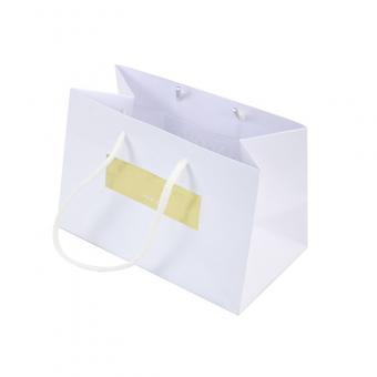 Custom White Paper Gift Bags With Golg Foil Logo-Minglai Packaging